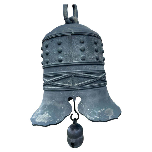 Japanese Big Bronze Temple Hearts Bell with Chime, 19th Century