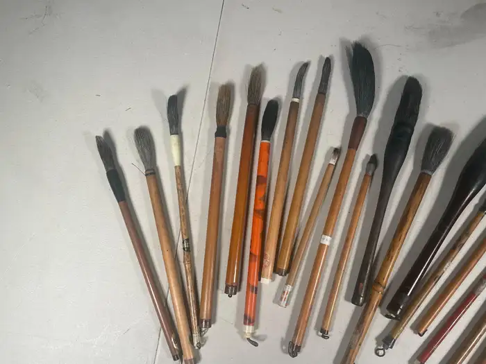 Artisan's Superb Cache of 25 Old Chinese Paint Calligraphy Bamboo Brushes