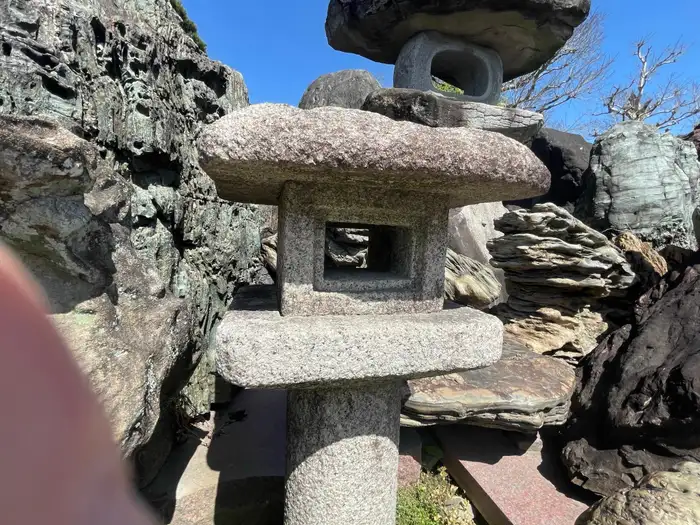 Japan Stone Hand Carved Classic Mountain Lantern