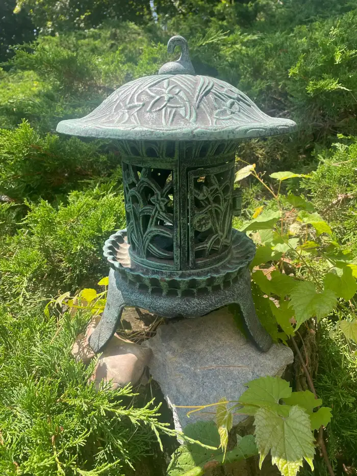 tall-iris-round-lantern